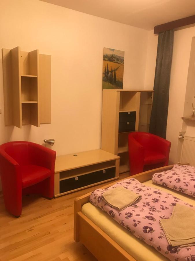 Apartmany Lend Exteriör bild